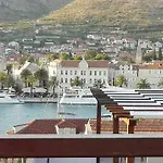 Ξενοδοχείο με διαμερίσματα Fresh Dar Orlic 3*