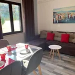 Fresh Dar Orlic מלון דירות טרוגיר