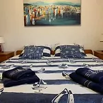 Fresh Dar Orlic Lägenhetshotell Trogir